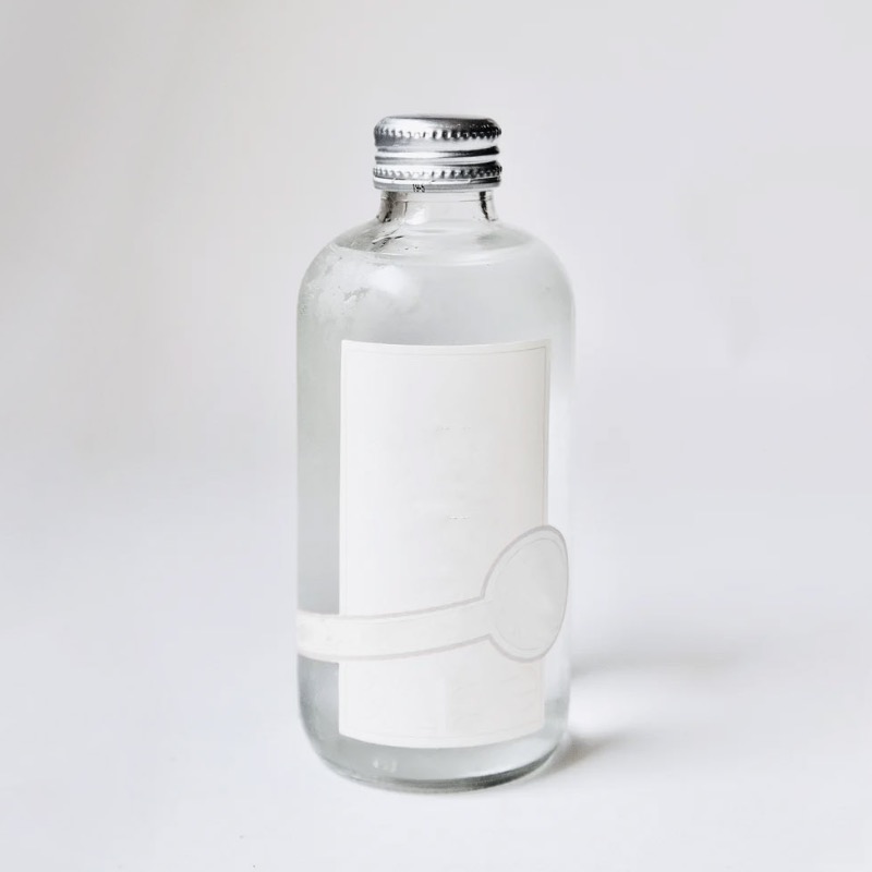 Réemploi des contenants en verre en cosmétique : avantages écologiques et bienfaits pour la santé